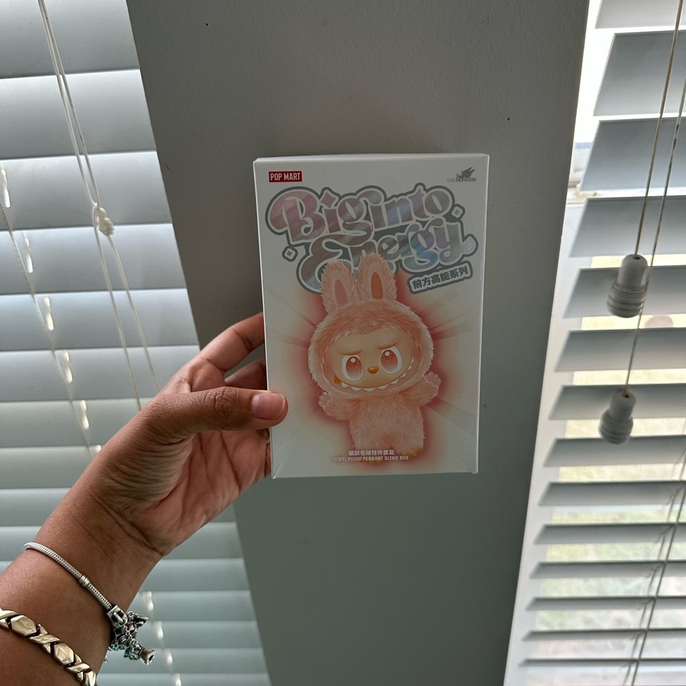 Blindbox - Authentic - Big Into Energy Labubu